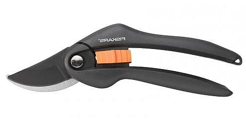 Nůžky zahradní Fiskars SingleStep P26, 2-čepelové, pr. střihu 20 mm - zahradni-nuzky-2.webp